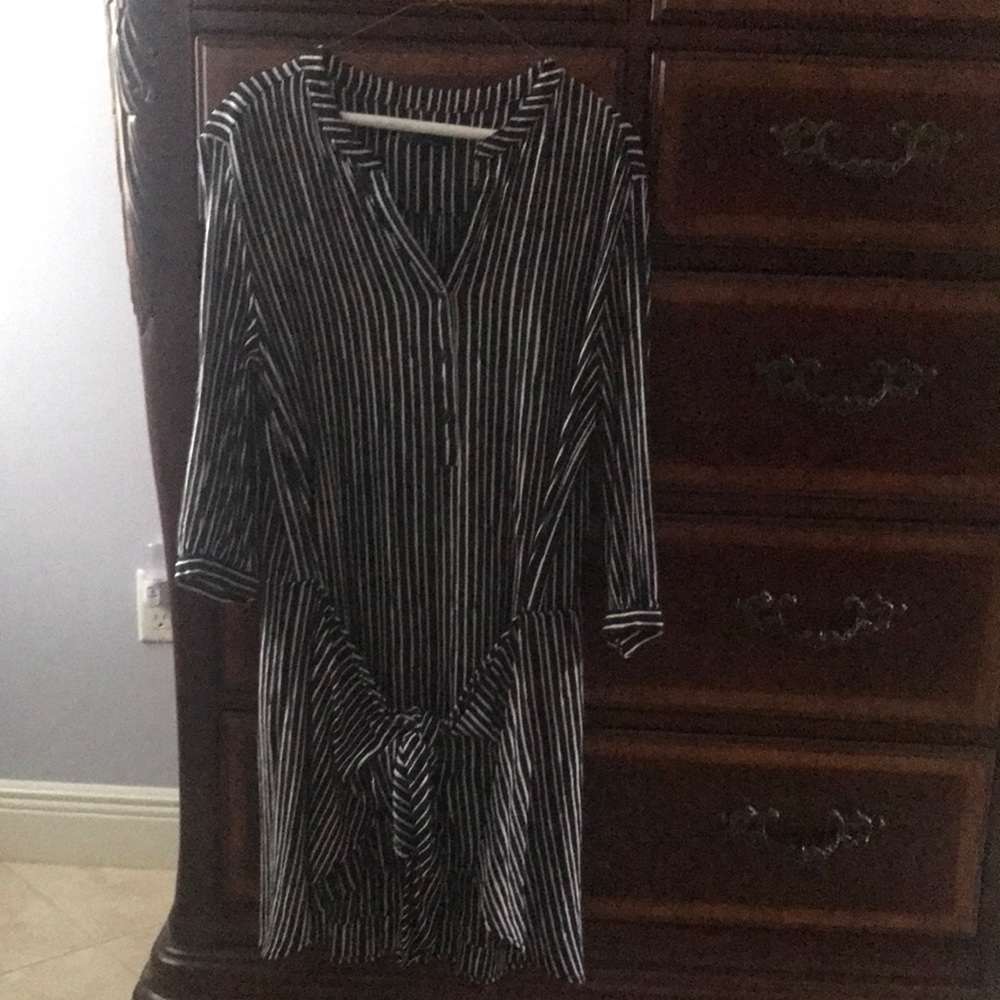 GAP Front tie striped shirt dress